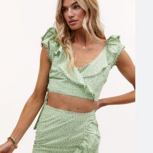 Loaches Green crop top NWT!